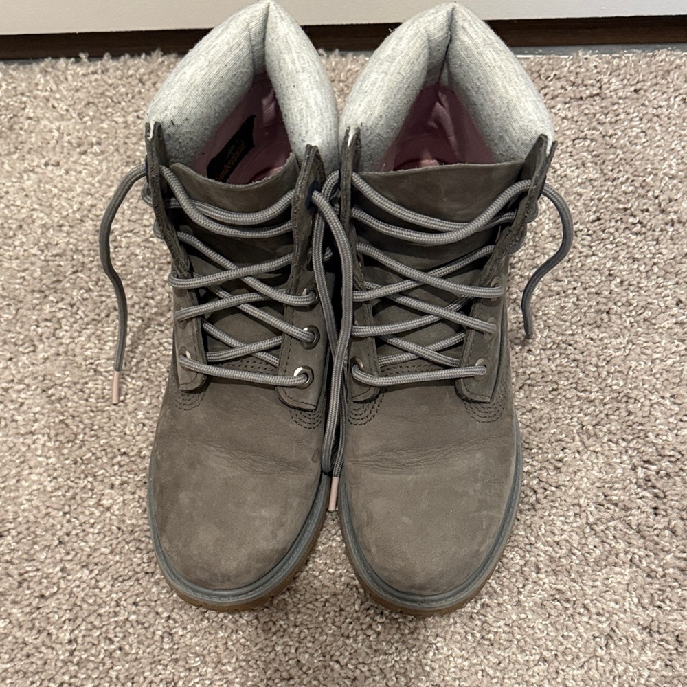 Women's
Timberland®
Premium 6-Inch
Boots Grey Nubuck - Picture 2 of 8